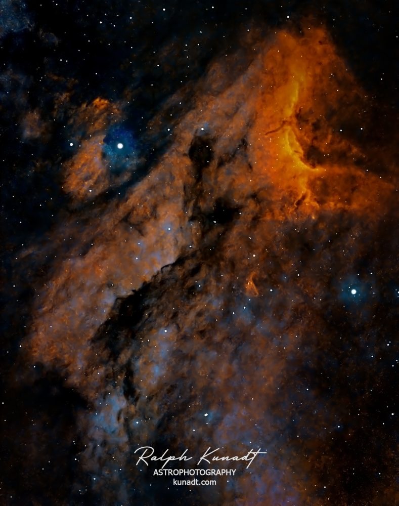 IC5070 Pelican Nebula in Hubble colours