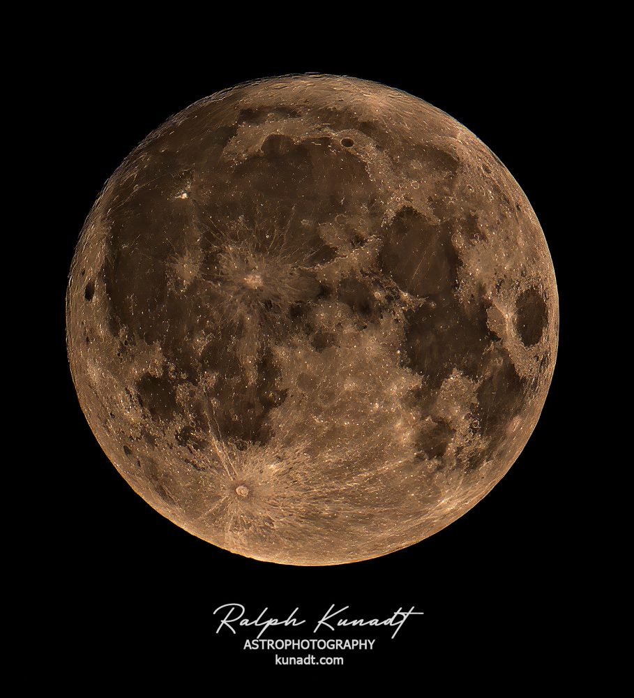 Moon on 8 August 2025