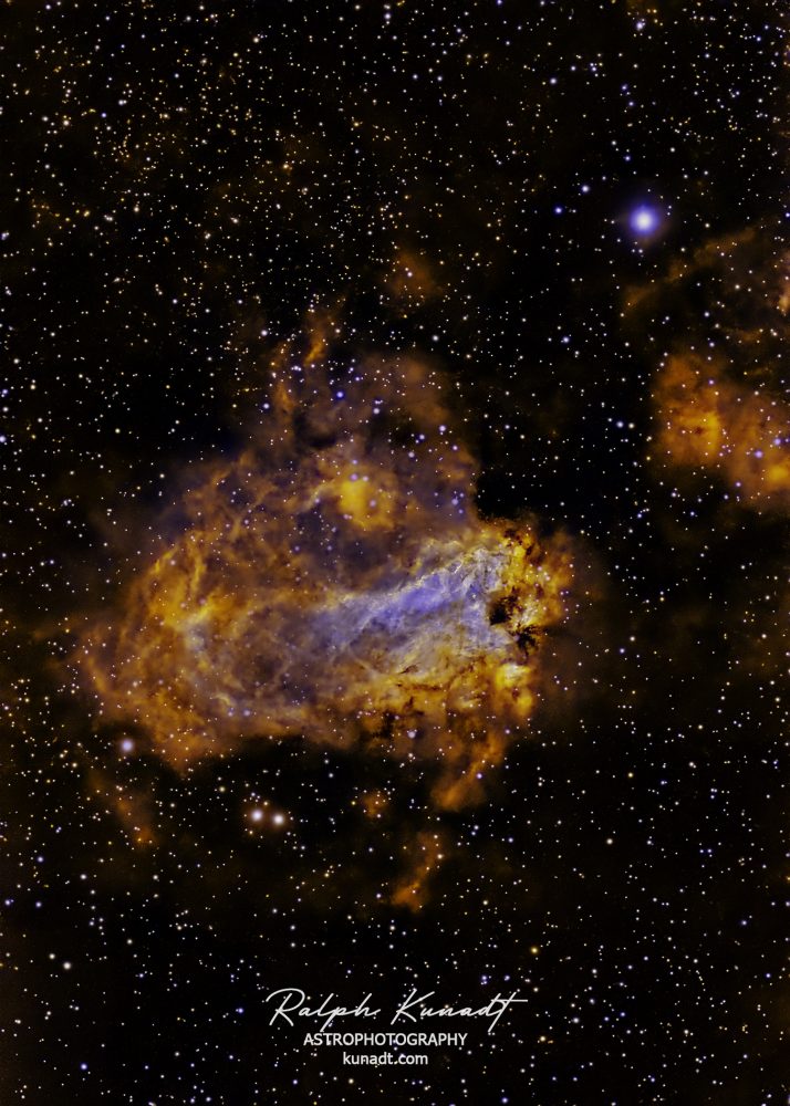 M17 Omega Nebula in Hubble colours